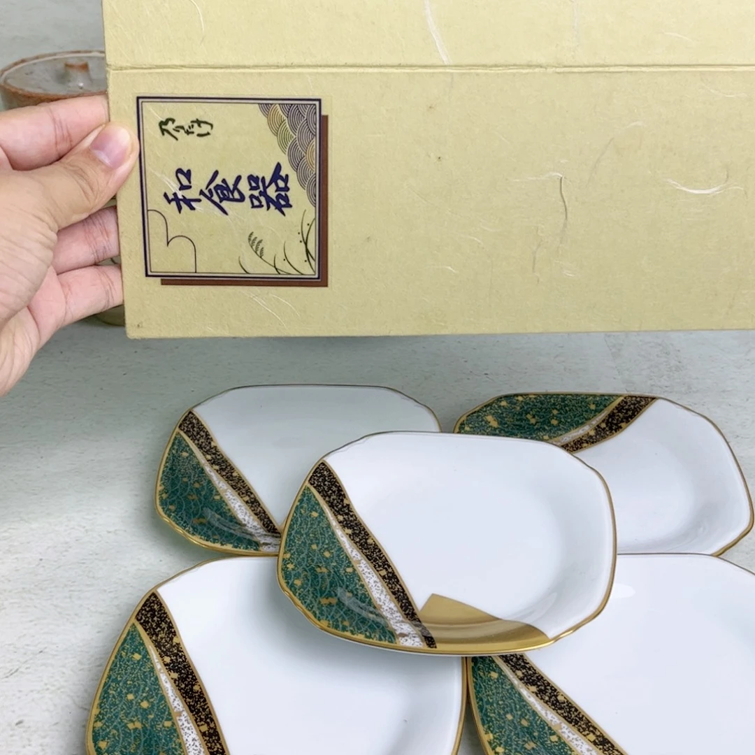 瓷片欢迎光临美桃儿～