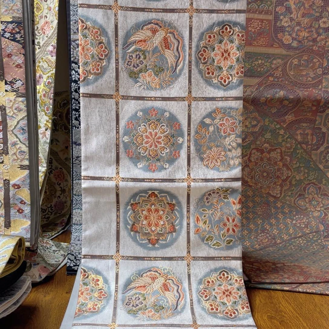 织绣唐锦柔软细密