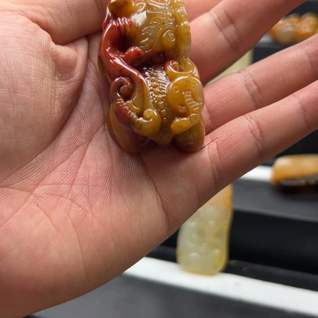 石英质玉（黄龙玉）未镶嵌多样性发货，发其一