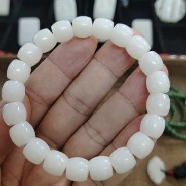 和田玉（糖玉）未镶嵌手链