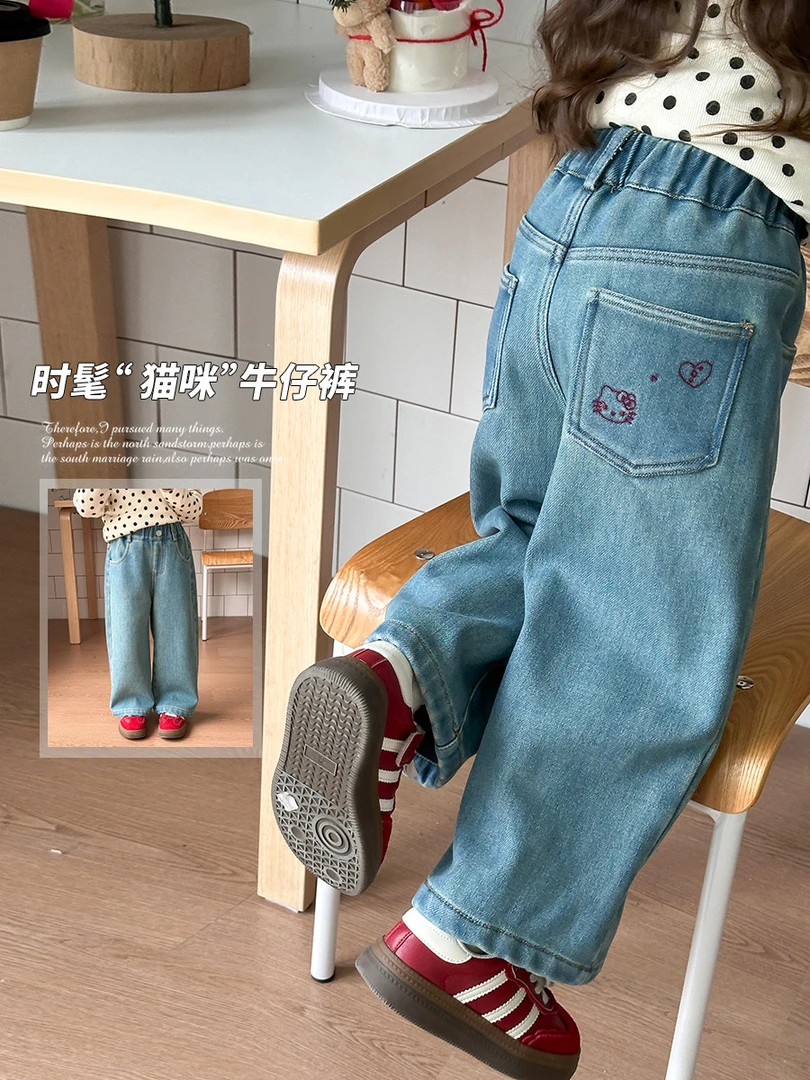 【现货已开价】韩版时髦保暖奥粒绒可爱刺绣猫咪直筒牛仔裤 24B005