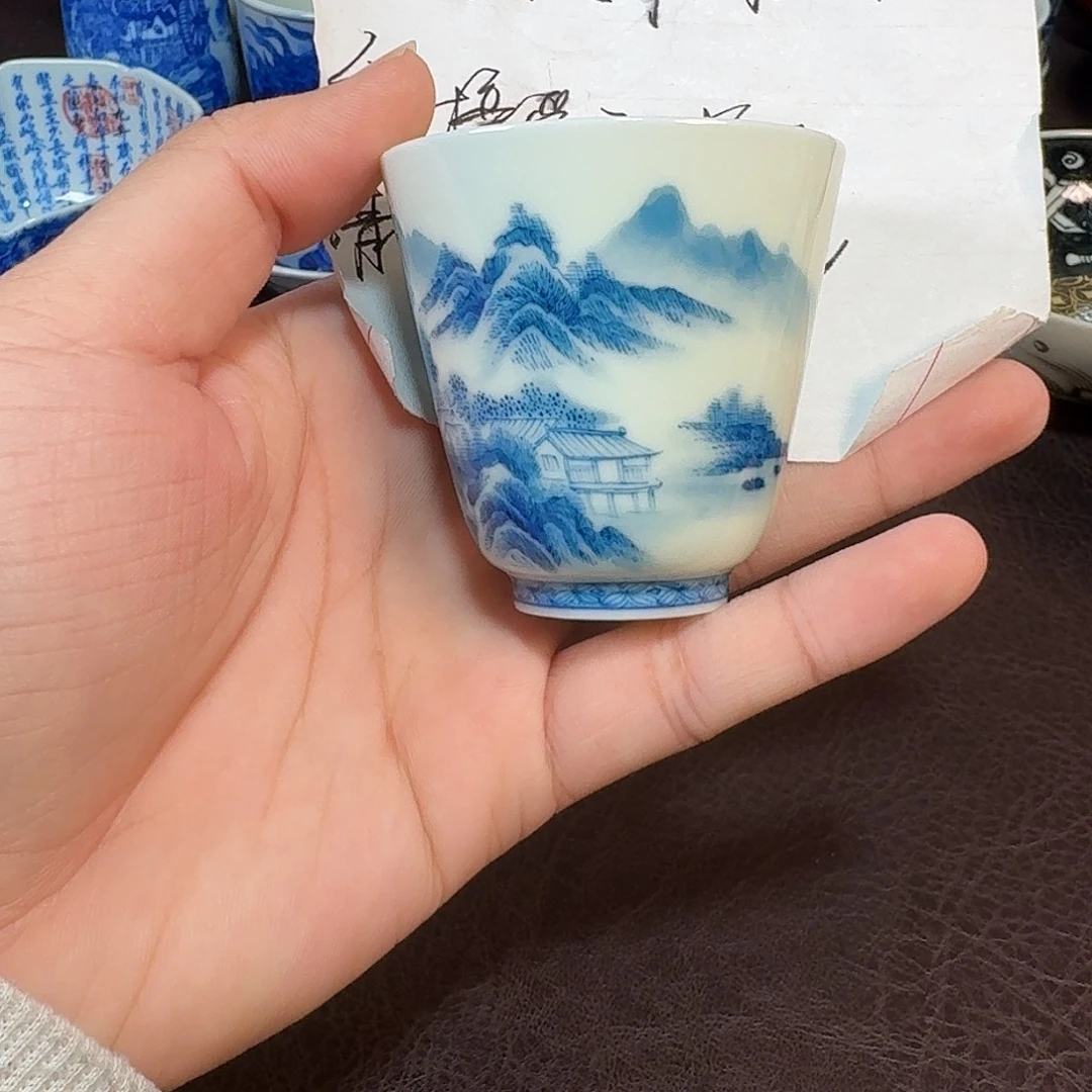 现代景德镇陶瓷杯