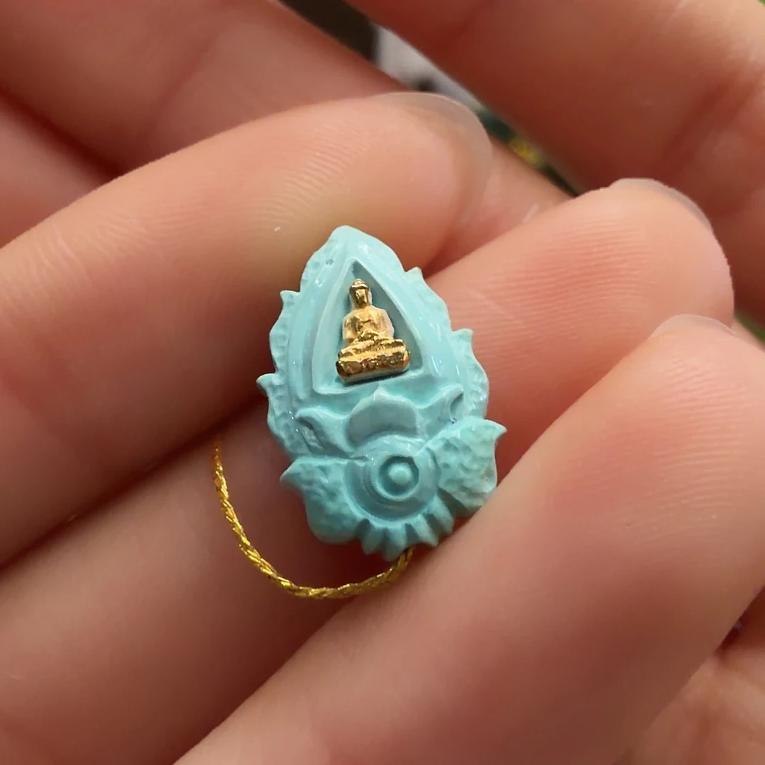 绿松石未镶嵌颈饰