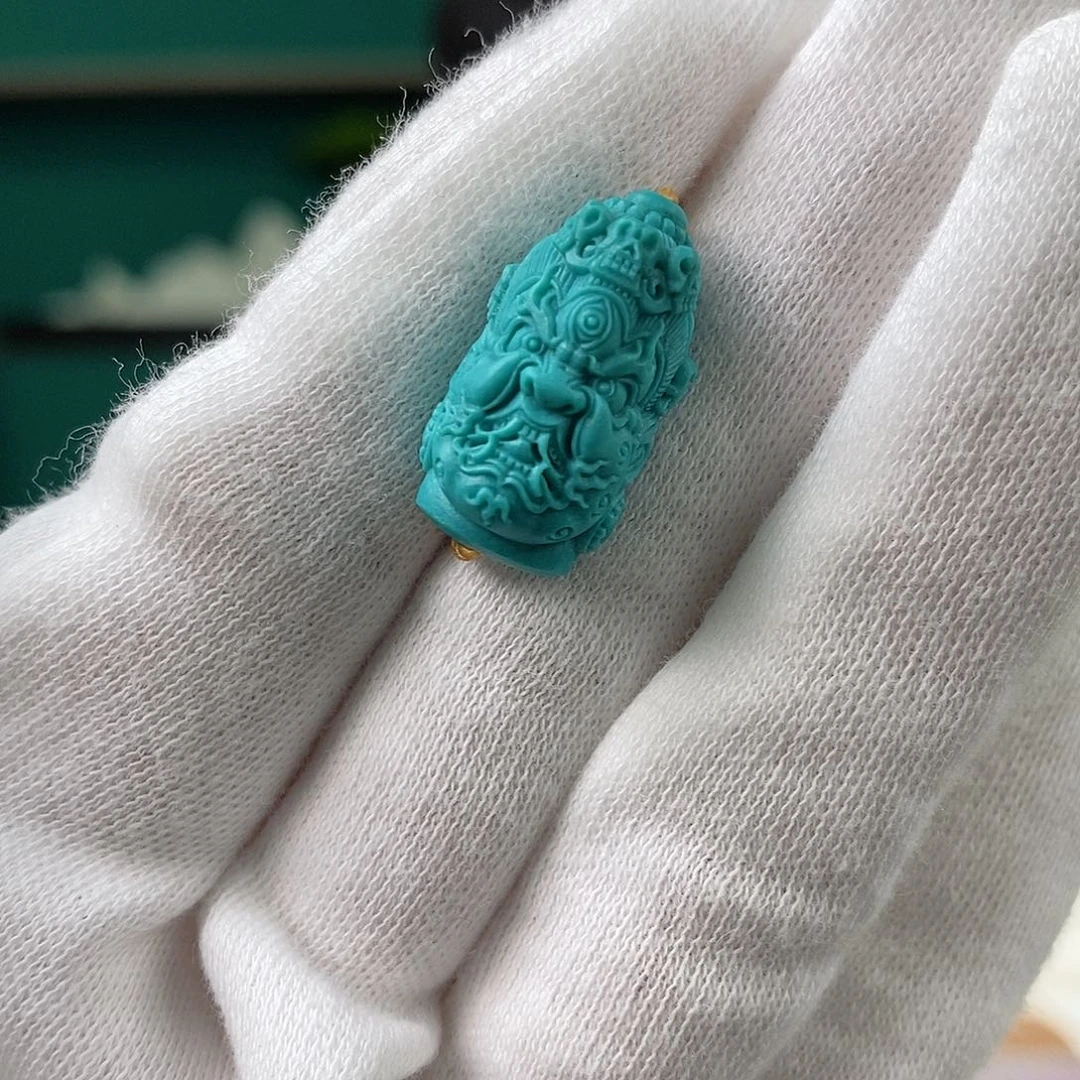 天***~绿松石未镶嵌挂件