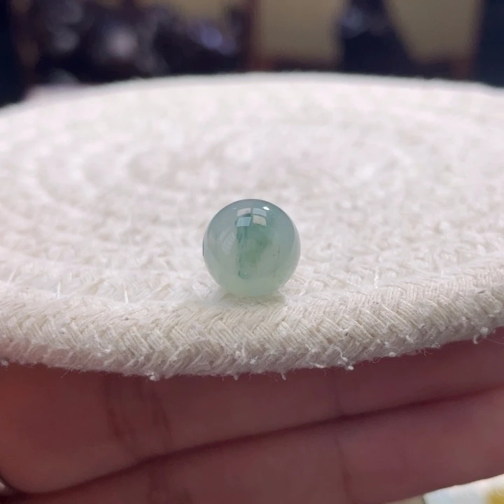 散珠翡翠特色飘花圆珠卡10.6mm