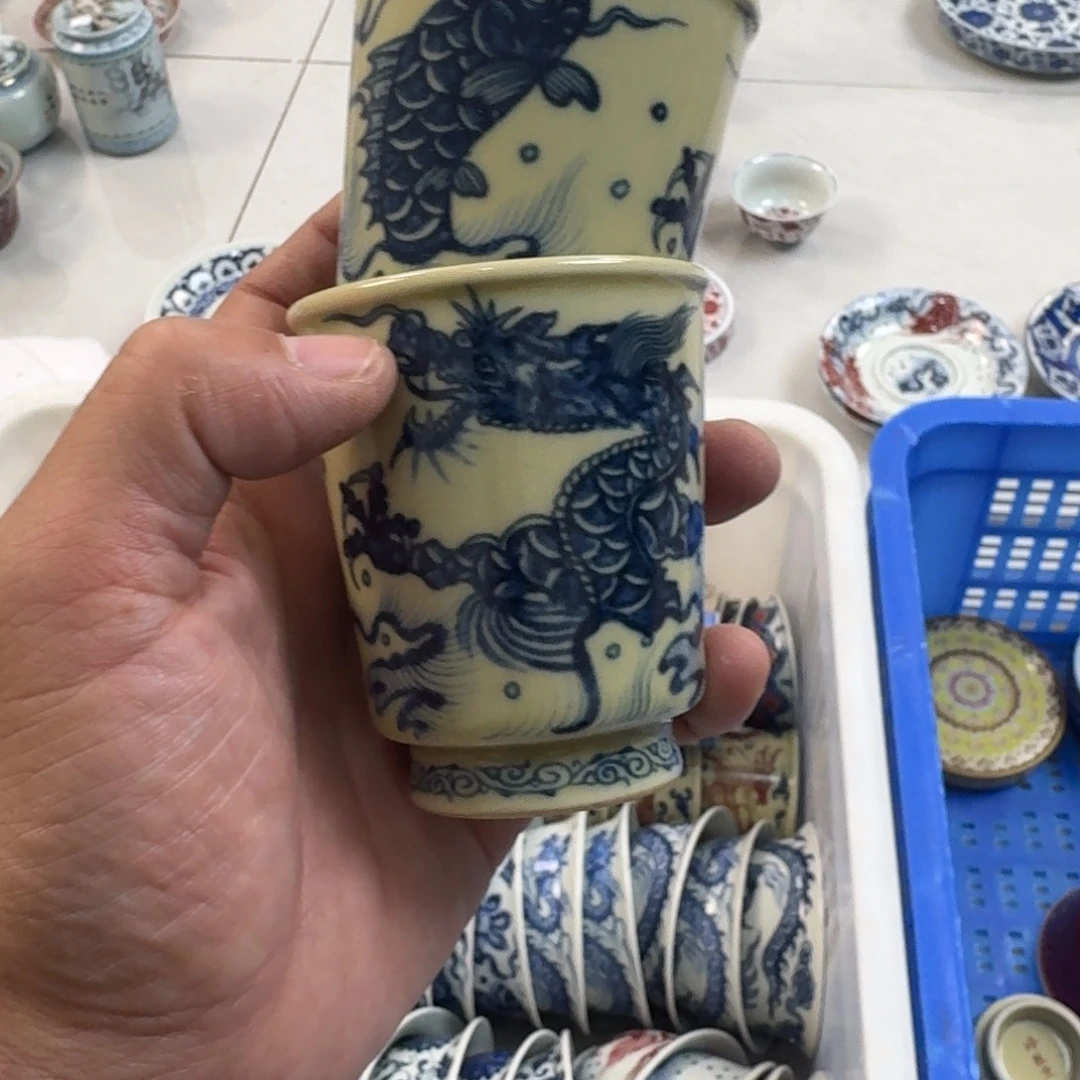 杯二号釉青花鱼化龙闻香杯