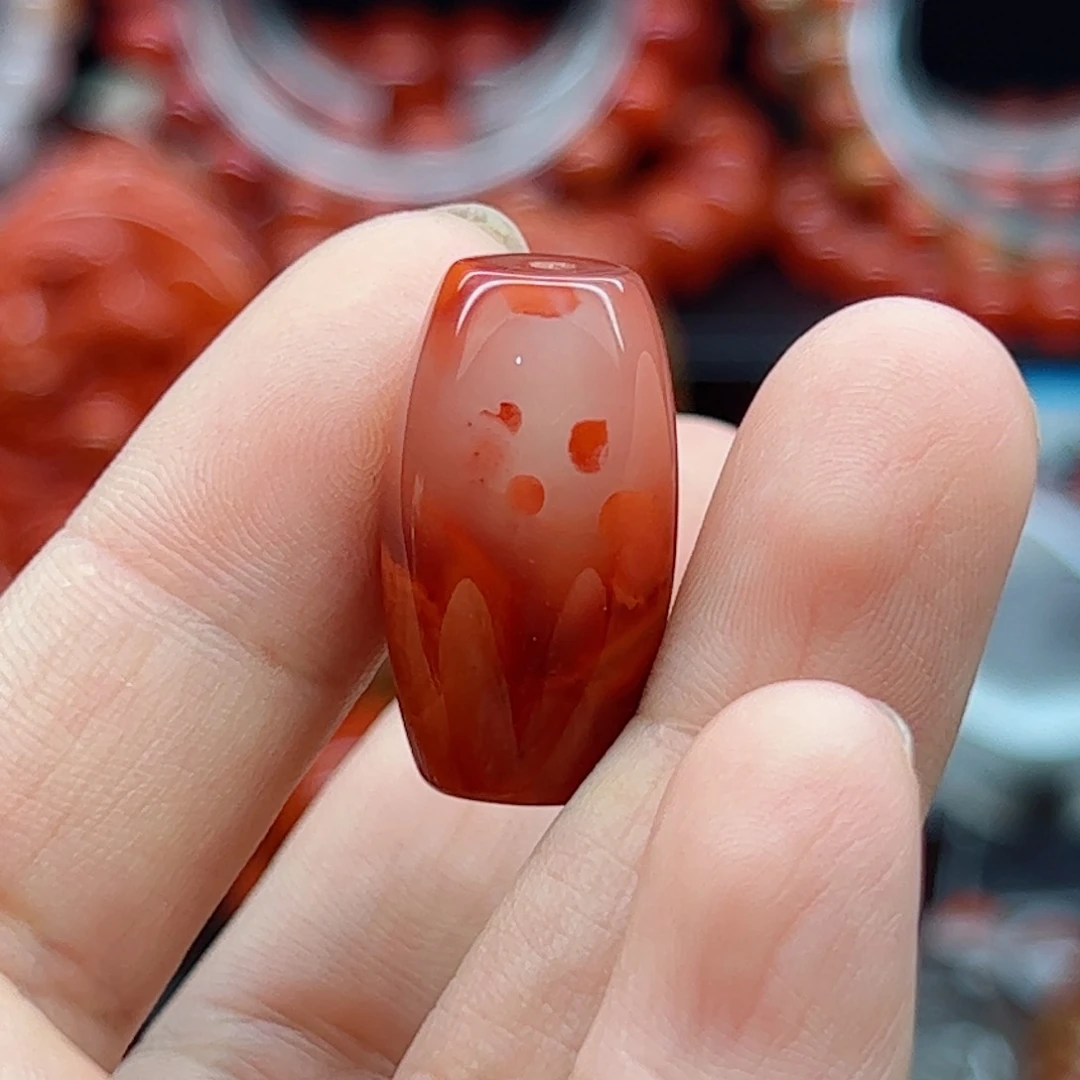 南红玛瑙配饰未镶嵌