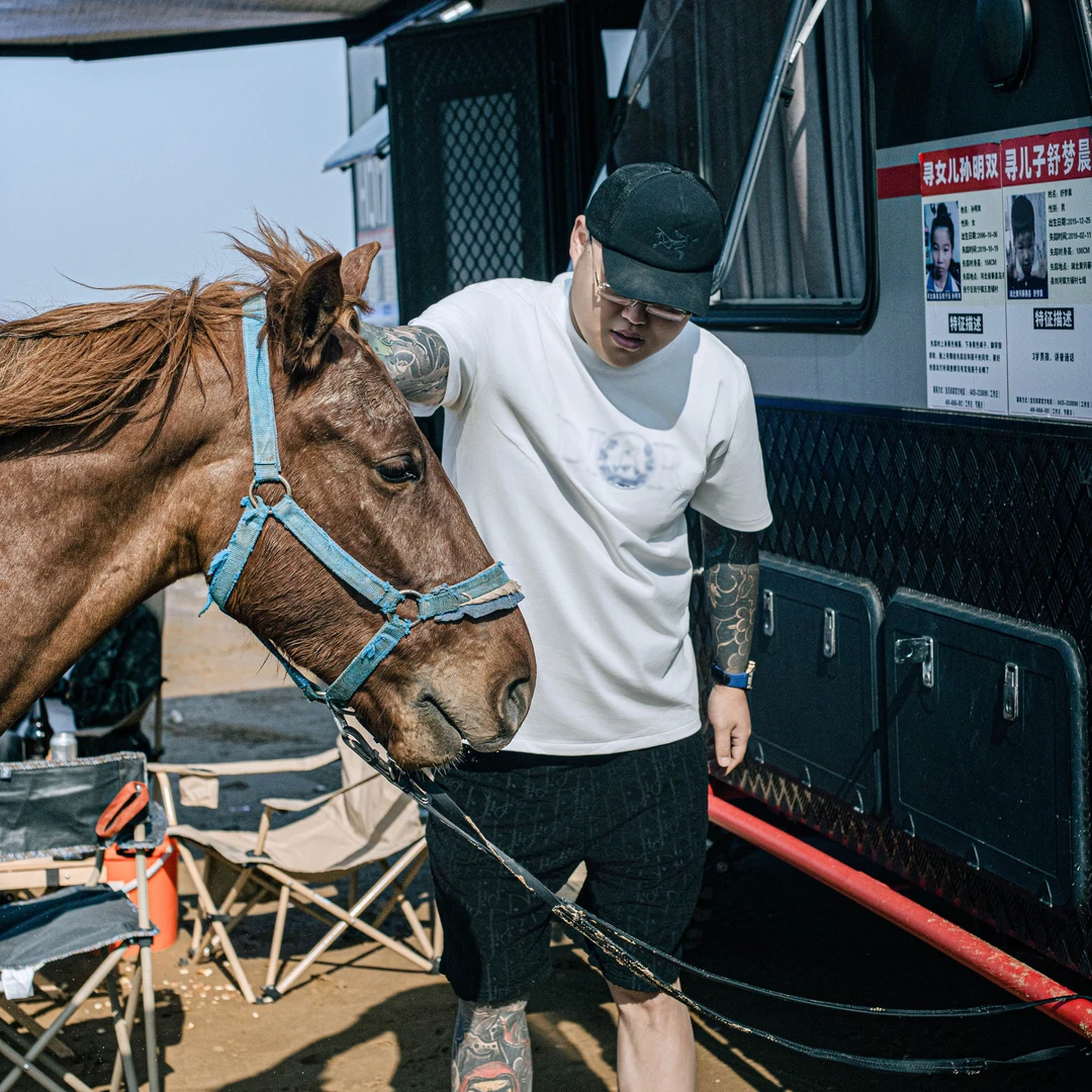 KING·BRAND 25ss 小傲蓝猫时尚短袖