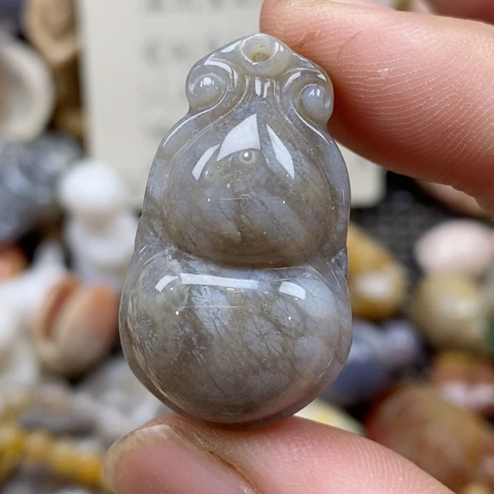 硅化珊瑚（珊瑚玉）未镶嵌颈饰有瑕 小