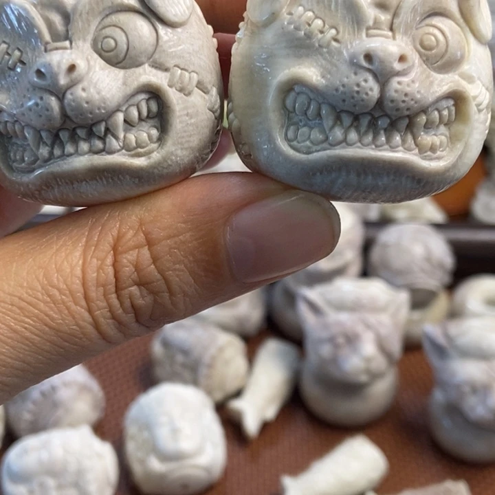 小***士配饰鹿角雕刻一对出