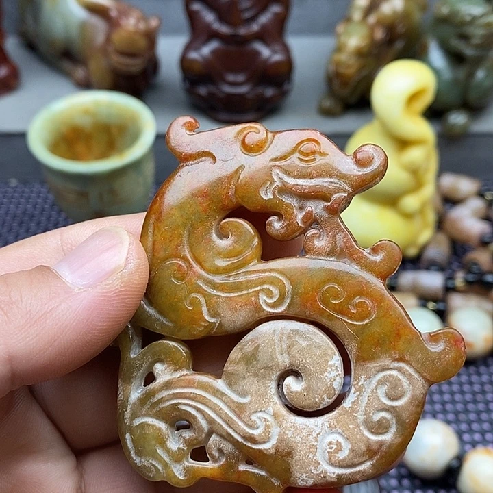 未镶嵌蛇纹石玉颈饰