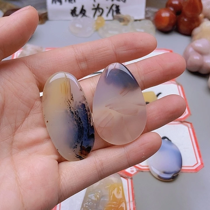 【闪购商品】未镶嵌玛瑙/玉髓珠宝半成品晶**笑