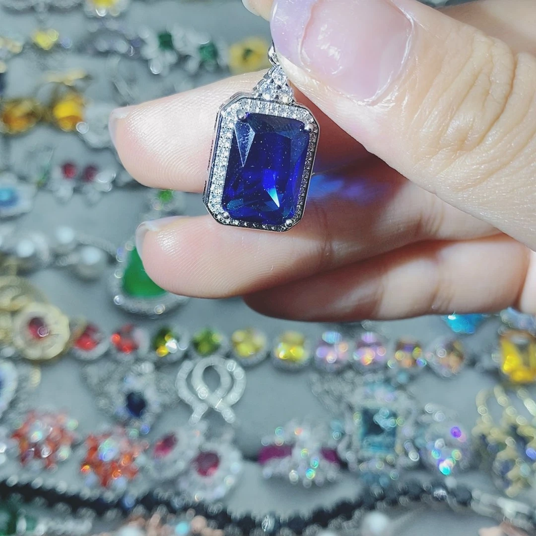 【闪购商品】银S925镶嵌耳饰托帕石
