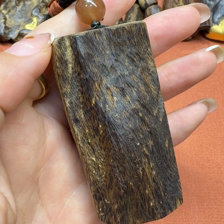 大叶紫檀（黑酸枝木类）