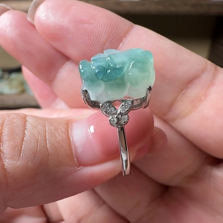 翡翠未镶嵌手镯翡翠99