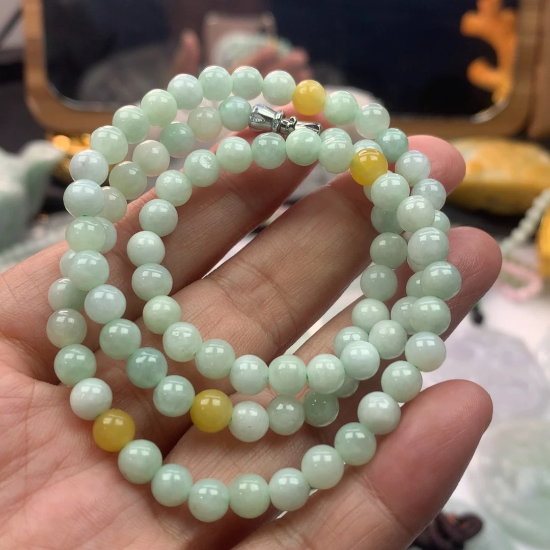 翡翠未镶嵌颈饰是