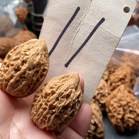 桃核吊坠C***。核桃的营养价值