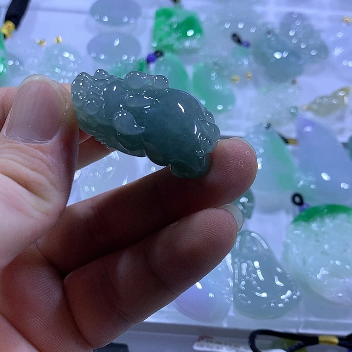 翡翠未镶嵌颈饰天然翡翠A货吊坠