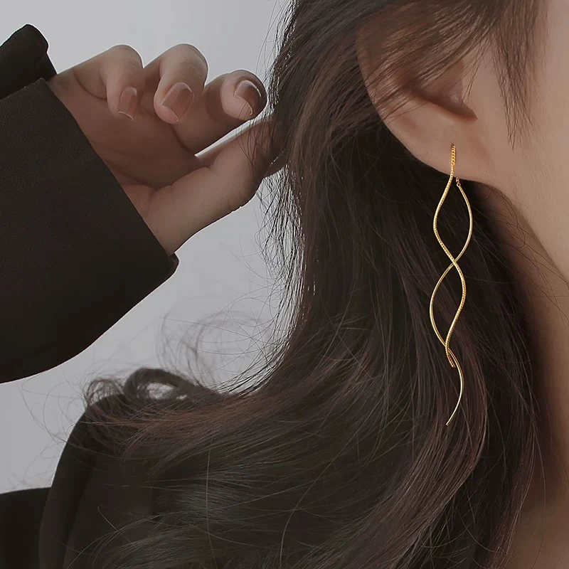 铜合金耳饰 金色波浪耳线女轻奢小众设计感长款流苏耳环E2142