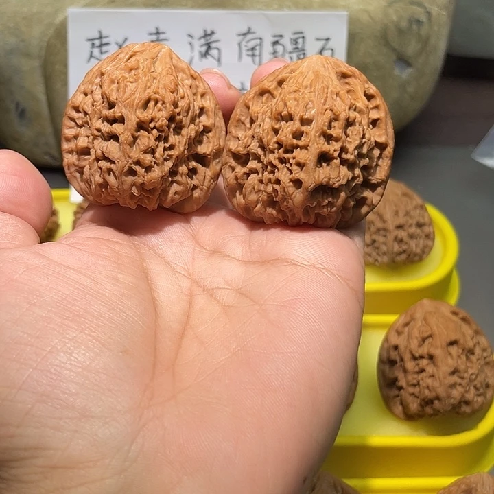 把件文玩核桃14号，43尺对歪全品南疆石