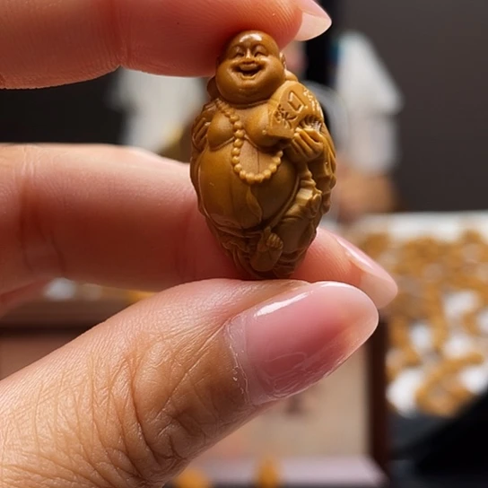 橄榄核的颜色和颜色也