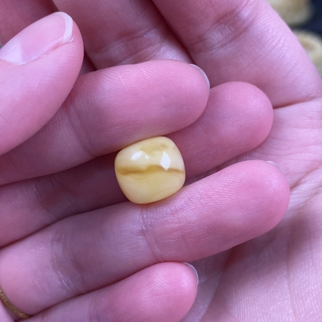 蔡***菜蜜蜡未镶嵌珠宝奇石