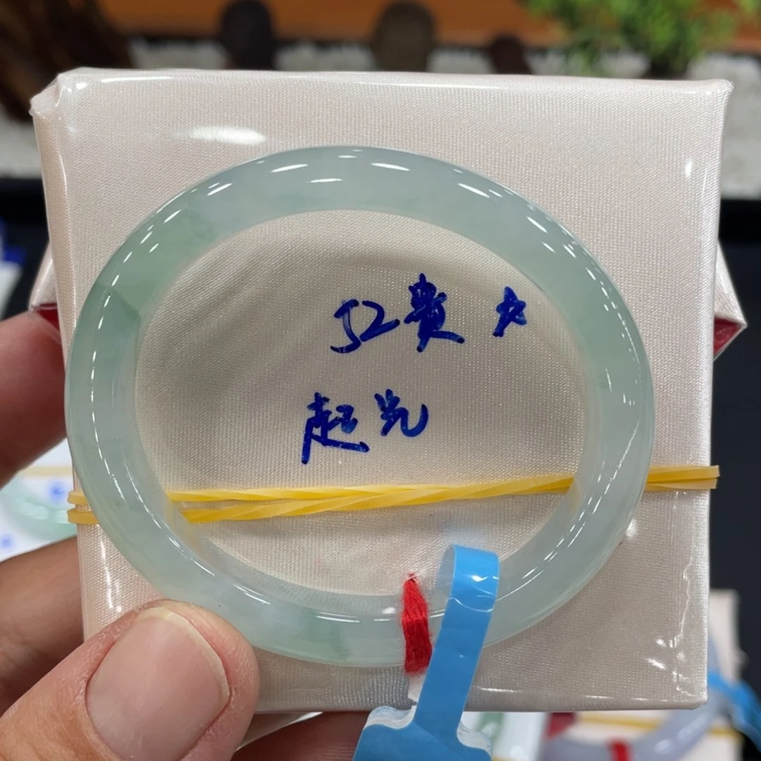 未镶嵌手镯翡翠翡翠
