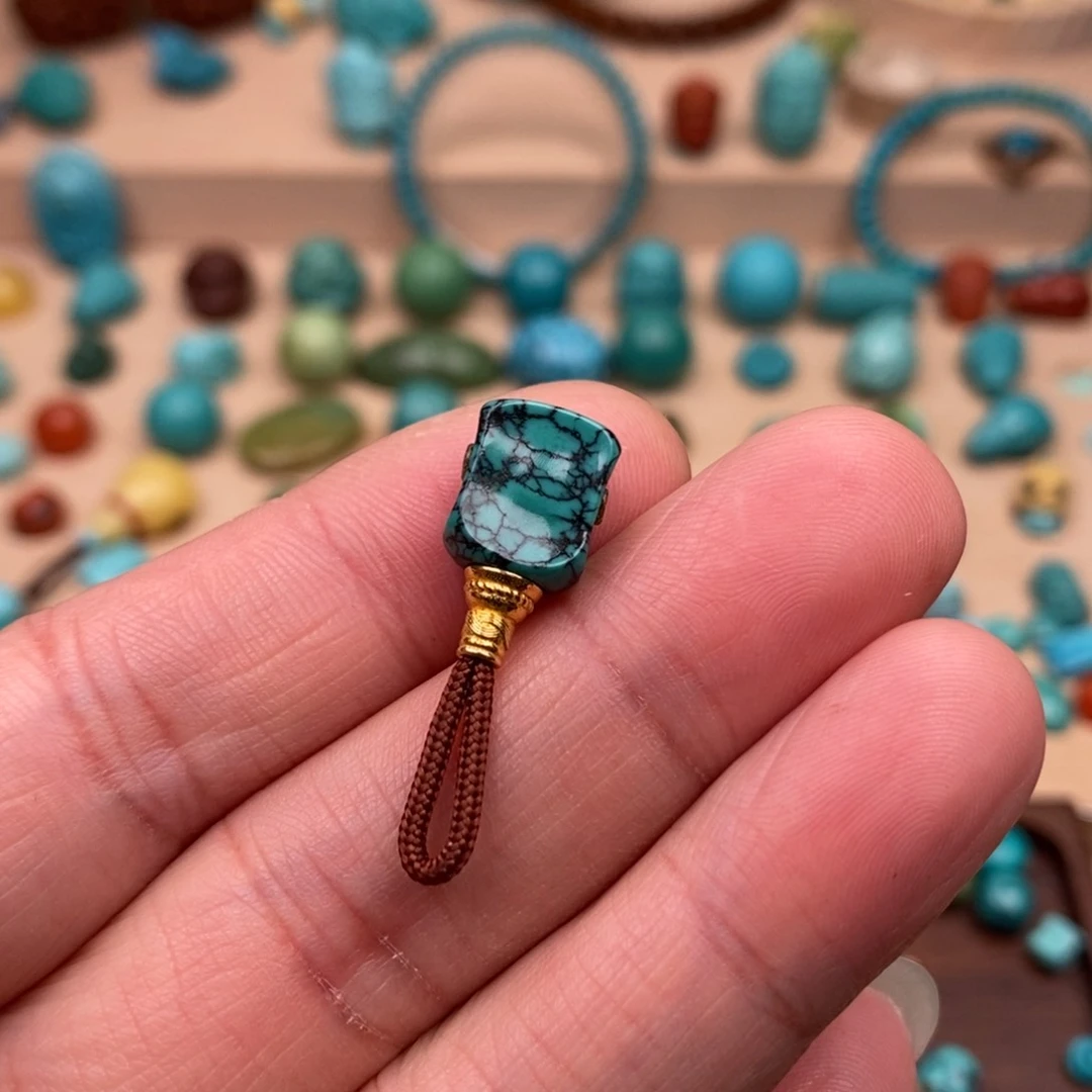 18K金镶嵌绿松石挂件