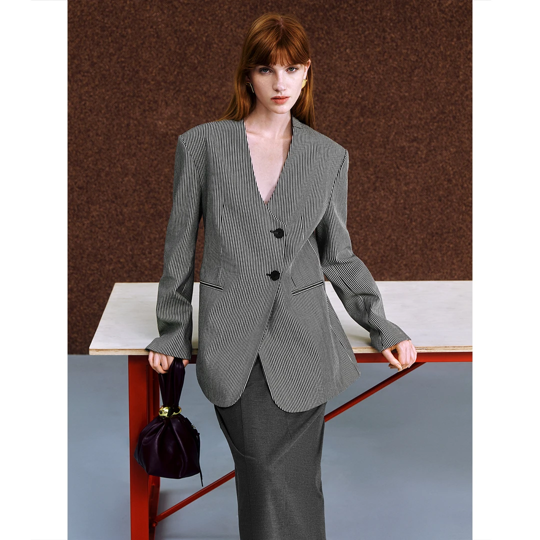 COVERINS2025秋季新款西装外套CC35310240