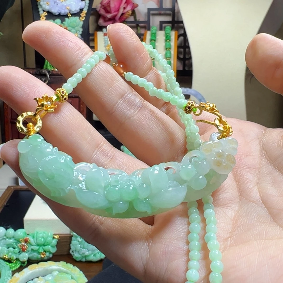 翡翠未镶嵌毛衣链莲花