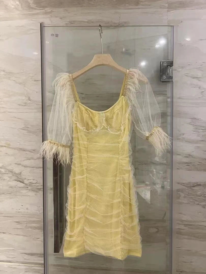 8866#羽毛袖收腰连衣裙