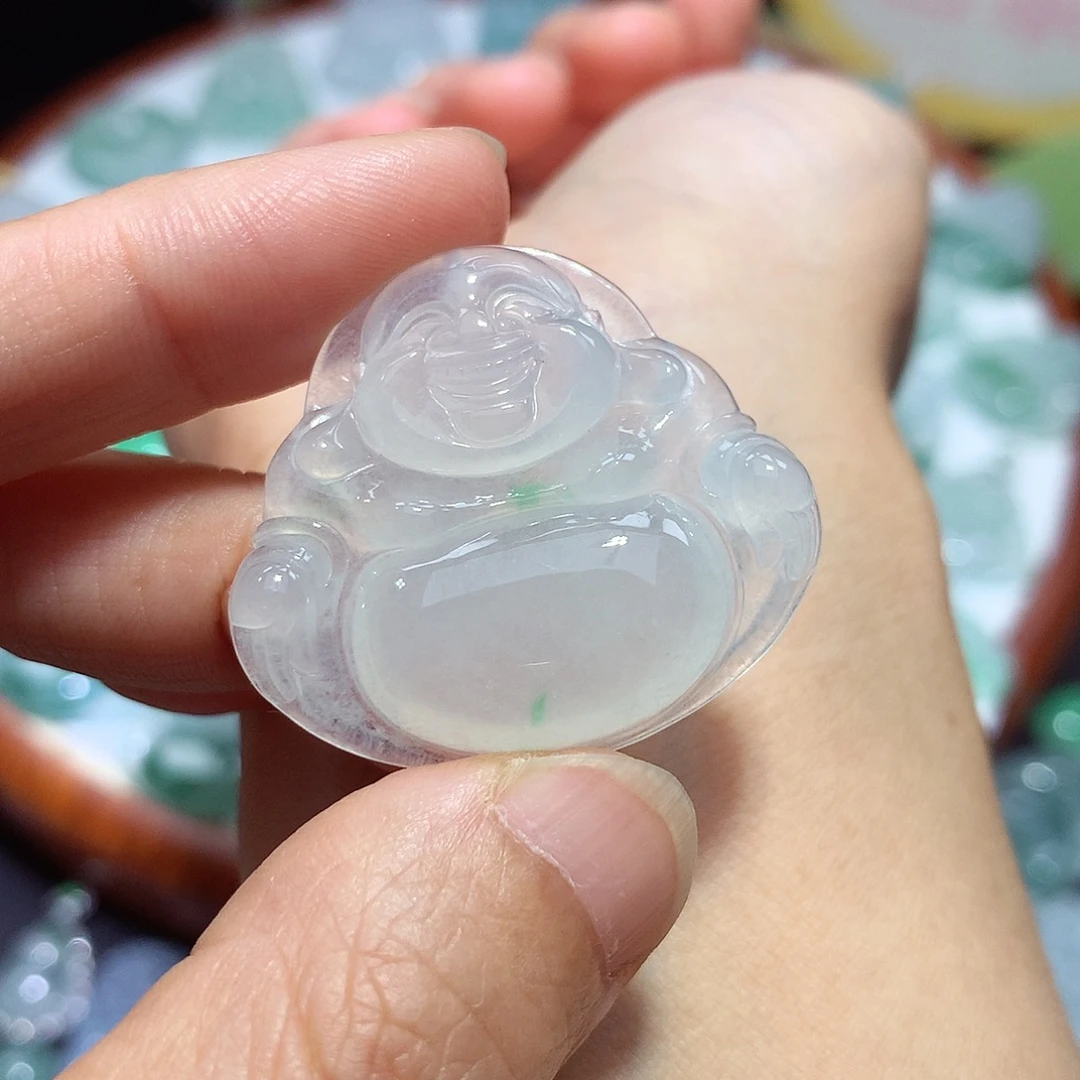 翡翠未镶嵌颈饰佛公