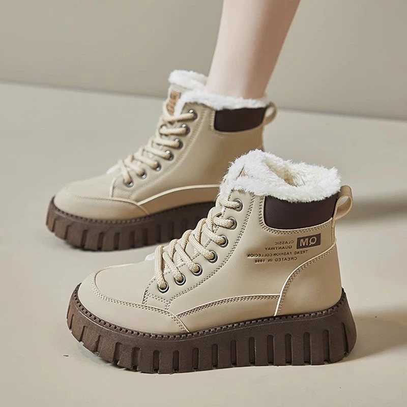 雪地靴女款2024冬季新品厚底加绒马丁靴防水防滑保暖高帮东北棉鞋