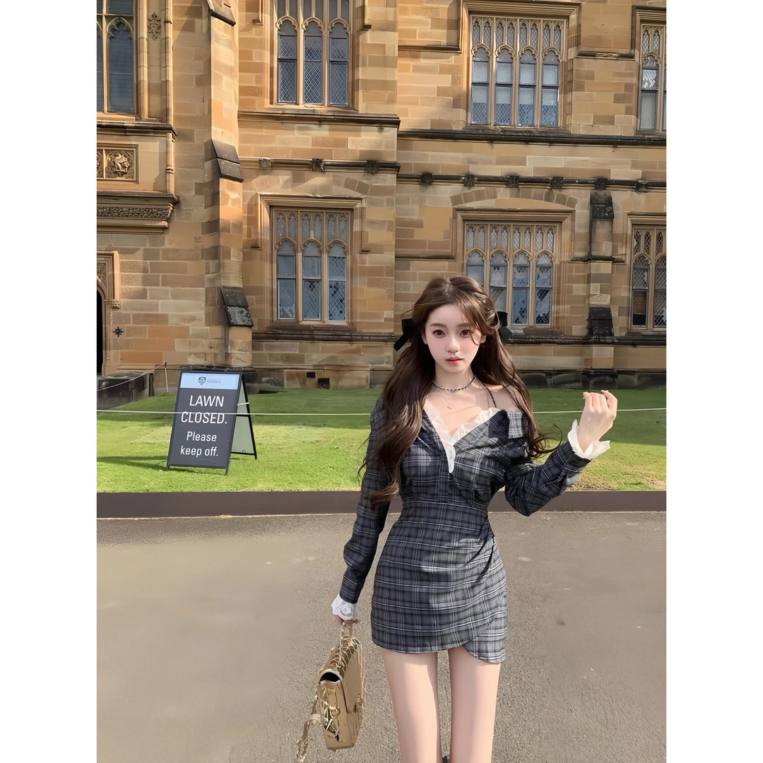 人间扳手 早秋纯欲风甜美露肩长袖衬衫连衣裙设计感蕾丝边吊带裙