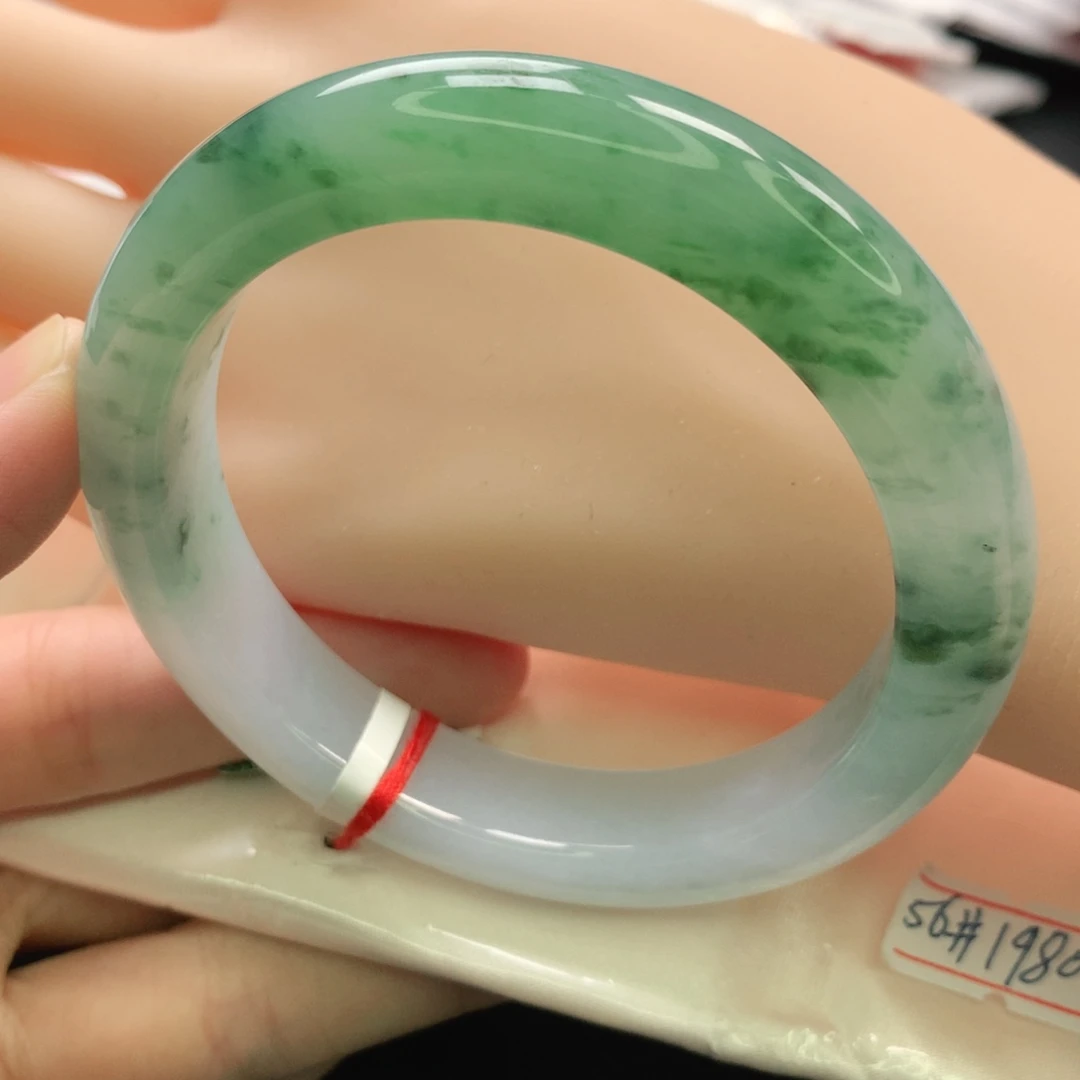 翡翠未镶嵌手镯缅甸56完美