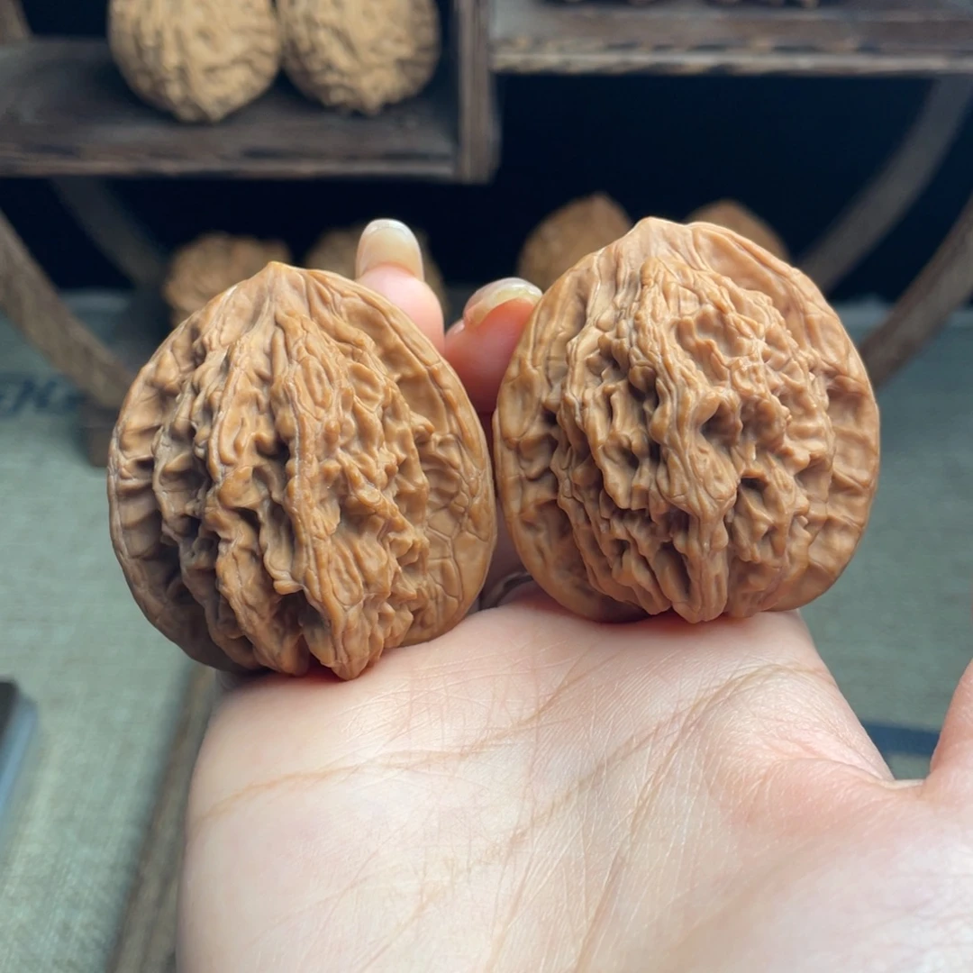 文玩核桃吊坠虎头44 全品白茬精配毕业红皮克重打手