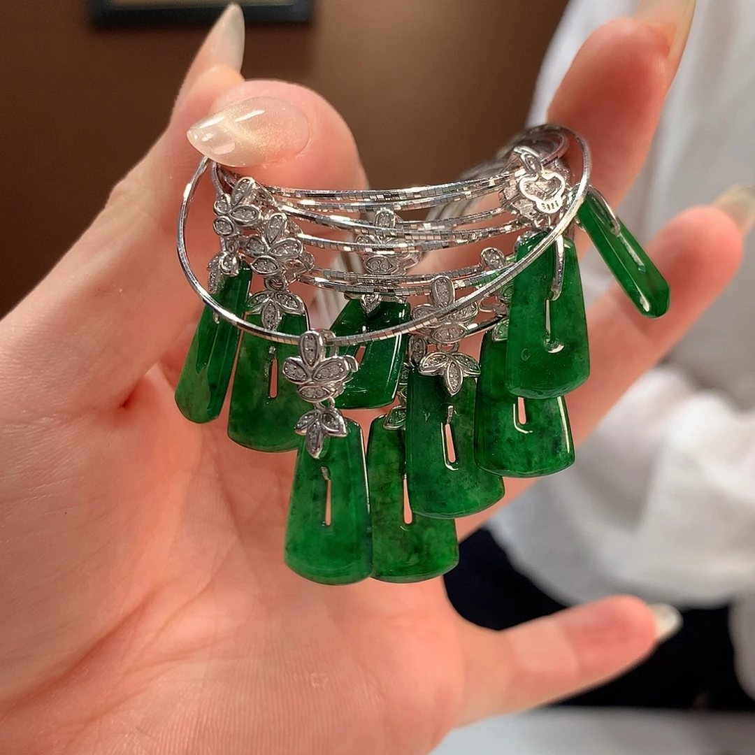 翡翠银S925镶嵌颈饰吊坠多样性发1个