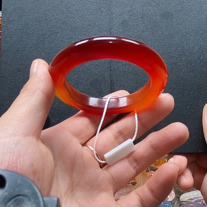 H***l玛瑙/玉髓未镶嵌手镯49.4