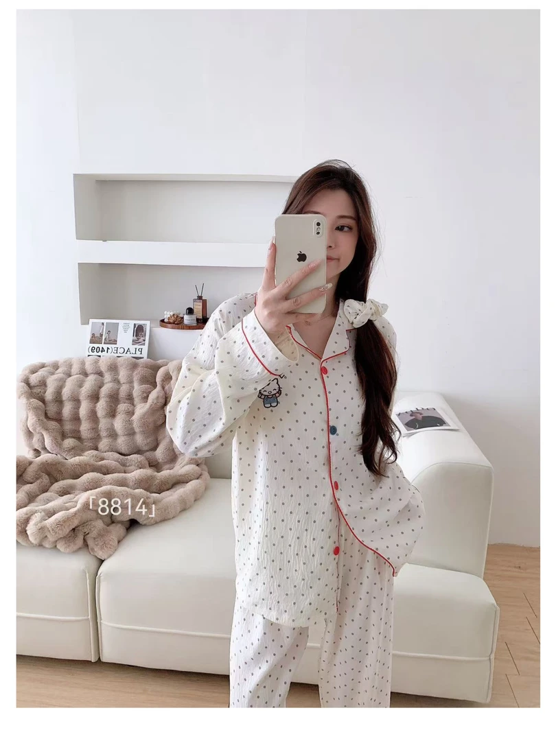 2552李小姐家卡通套装