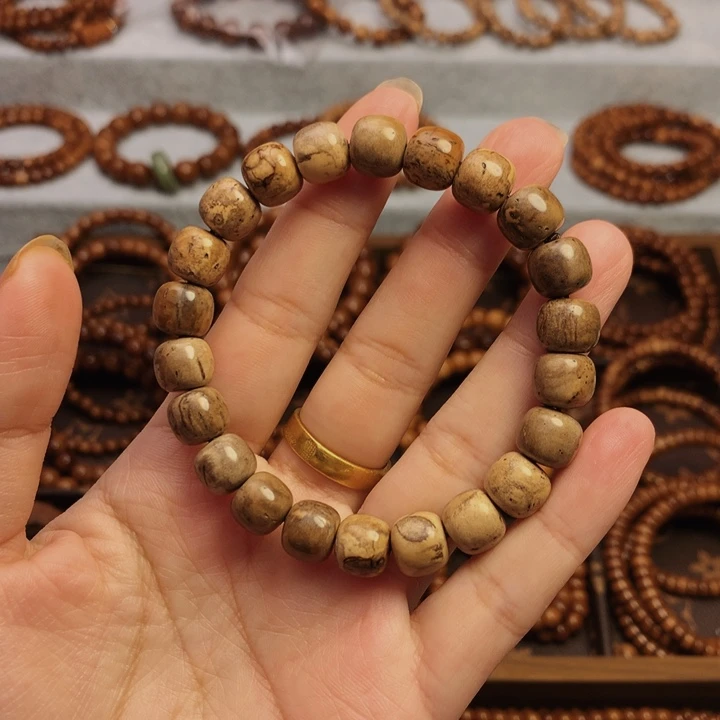 果皮天然库克精挑老型楼兰卡10单圈手串