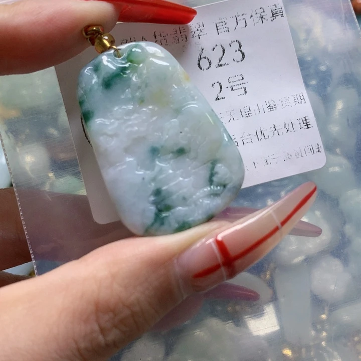 翡翠未镶嵌颈饰翡翠