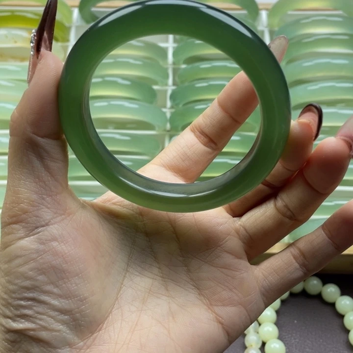 Z****蛇纹石玉未镶嵌手镯