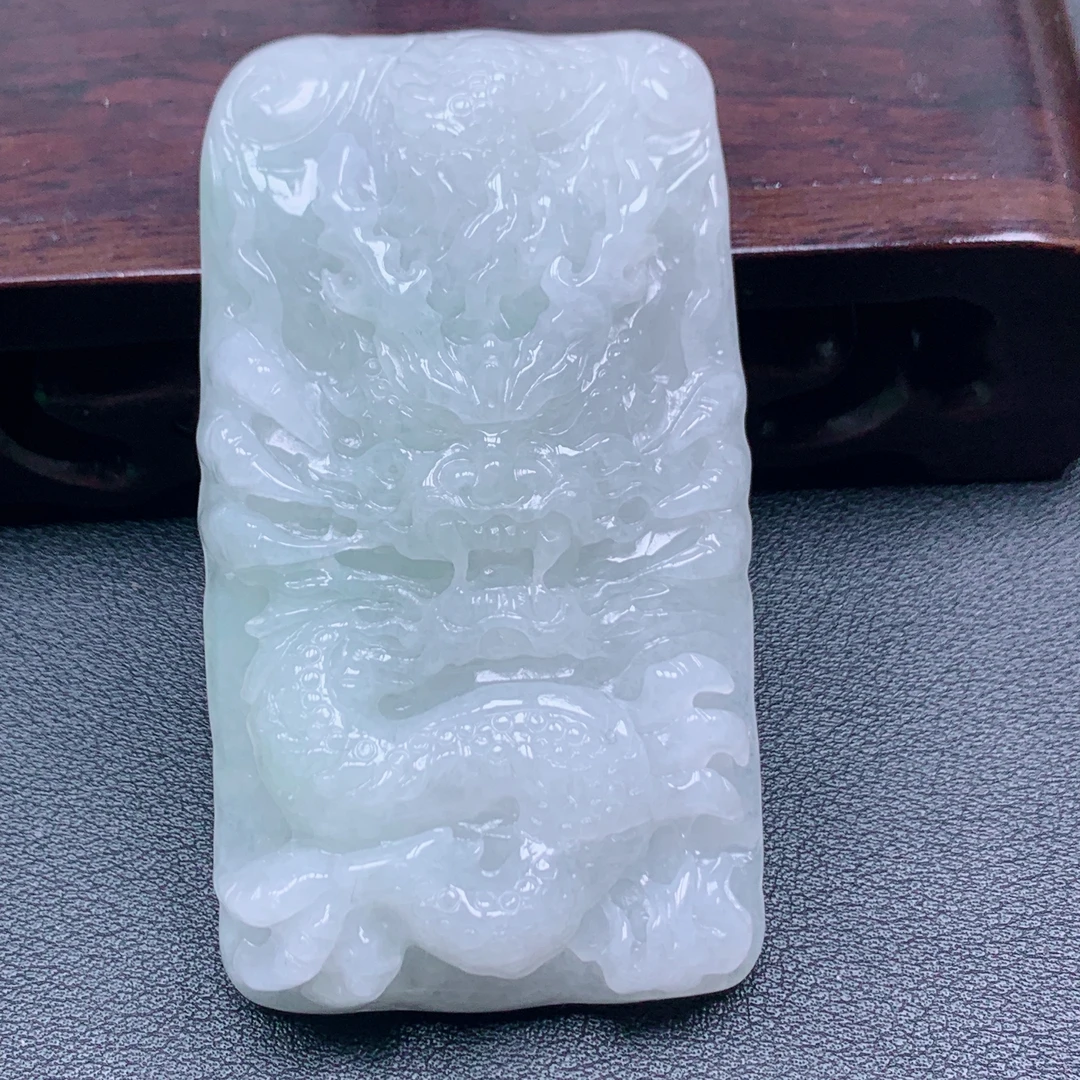 天然缅甸翡翠A货龙牌吊坠冰润玉雕霸气男款龙形挂件挂坠大气精雕