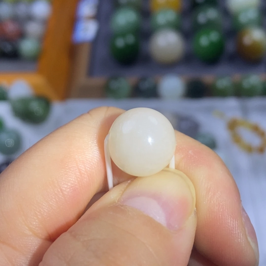 俪***辞和田玉散珠卡12藕粉