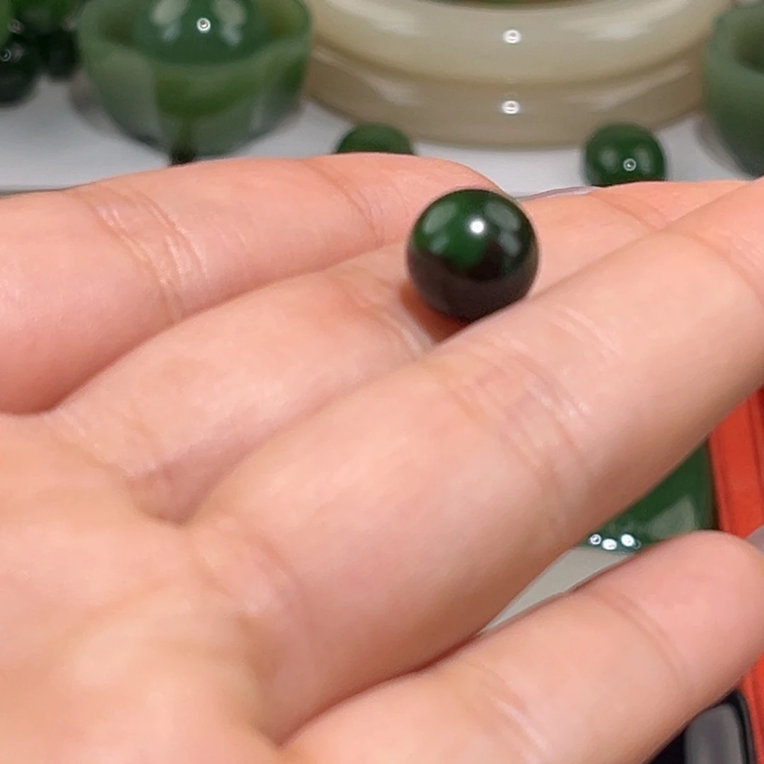锦***淋和田玉未镶嵌珠宝半成品福利卡10红皮菠菜绿单珠