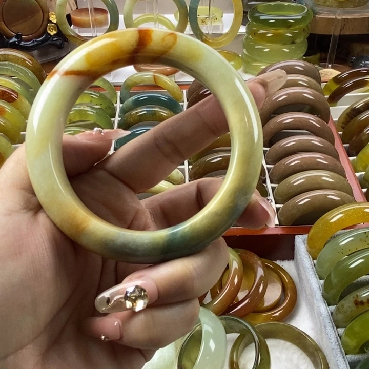 蛇纹石玉未镶嵌手镯63