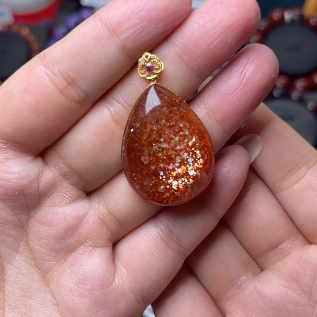 长石18K金镶嵌手链金太阳吊坠