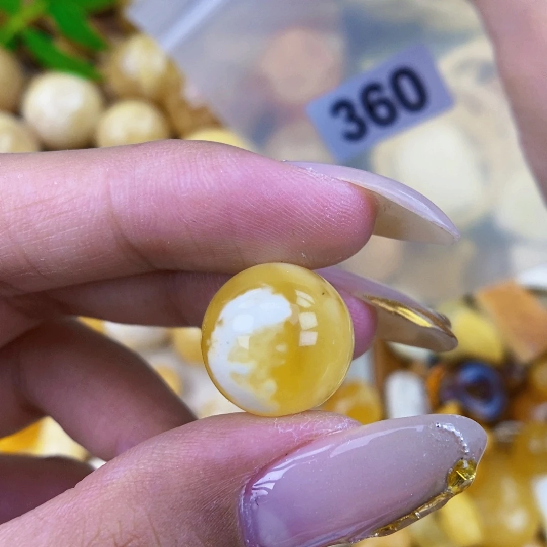 琥珀未镶嵌珠宝奇石15.1 小皮坑