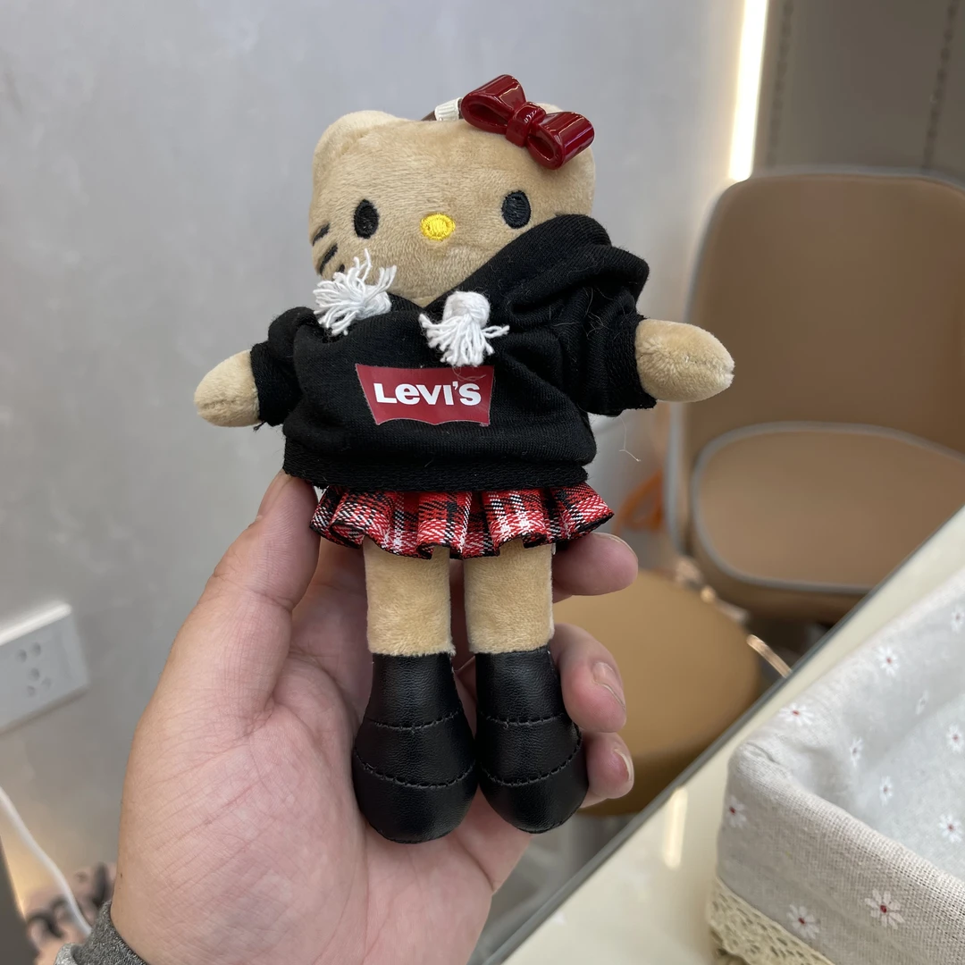 浅棕色黑色卫衣款可爱元气毛绒玩偶挂件可作包包钥匙扣挂饰