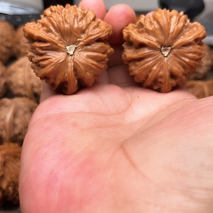 心***候文玩核桃吊坠你们都在